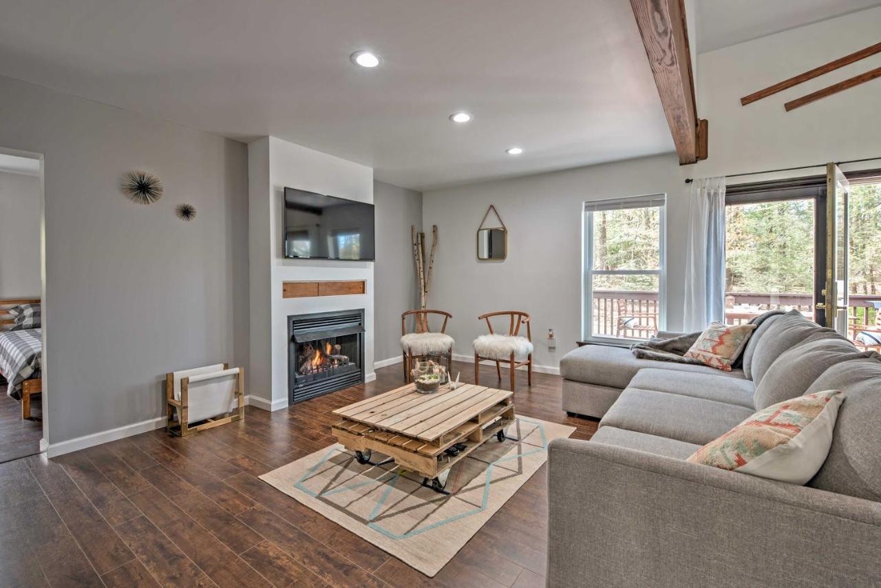 House Bar And Deck, 2 Mi To