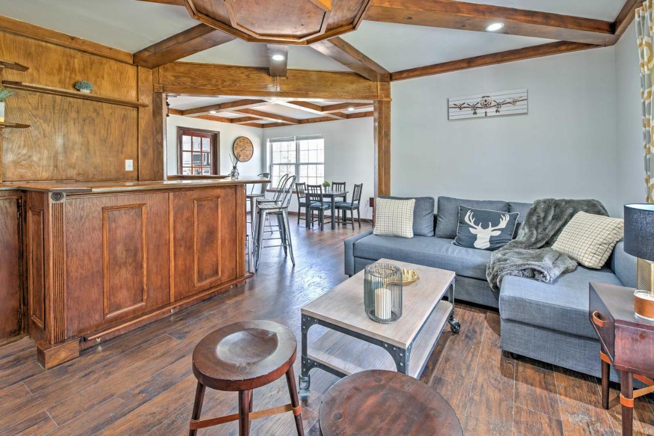 House Bar And Deck, 2 Mi To